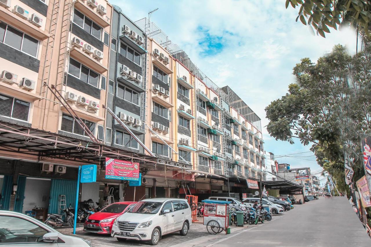 Oyo 383 Env Hotel Jakarta