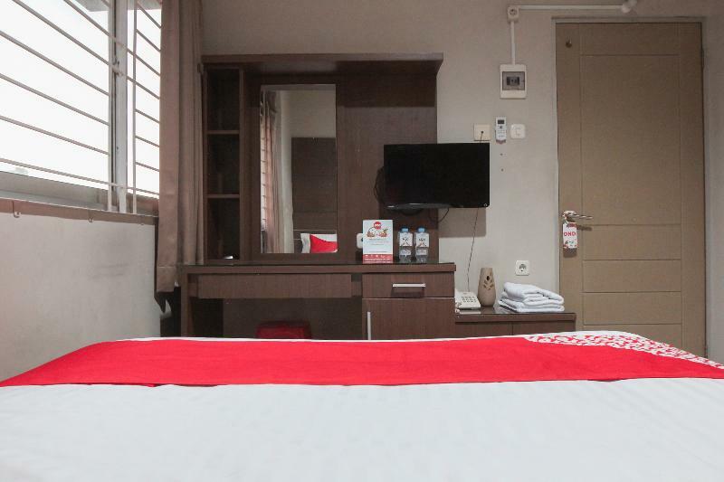 Hotel Oyo 383 Env Jakarta